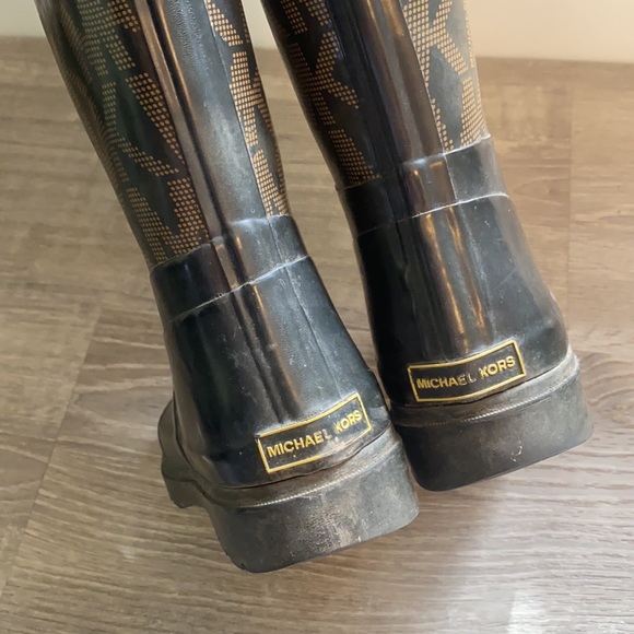 Michael Kors rain boots - Picture 2 of 12